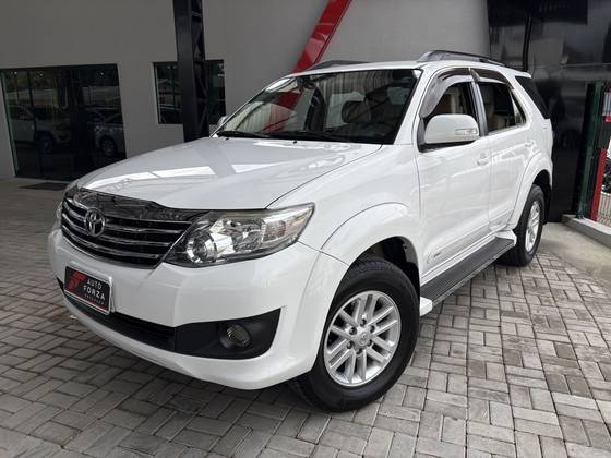 TOYOTA HILUX SW4 2.7 SR 4X2 16V FLEX 4P AUTOMÁTICO TOYOTA HILUX SW4 2.7 SR 4X2 16V FLEX 4P AUTOMÁTICO